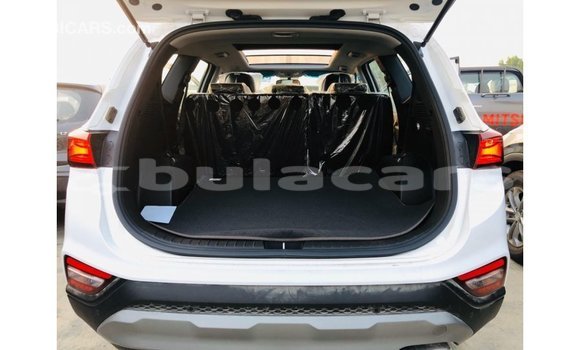 Buy Import Hyundai Santa Fe White Car in Import - Dubai in Central Buy Import Hyundai Santa Fe White Car in Import - Dubai in Central