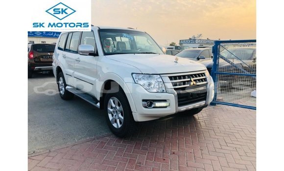 Buy Import Mitsubishi Pajero White Car in Import - Dubai in Central Buy Import Mitsubishi Pajero White Car in Import - Dubai in Central