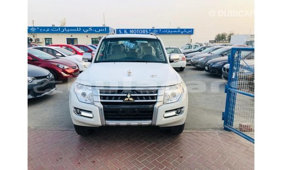 Buy Import Mitsubishi Pajero White Car in Import - Dubai in Central Buy Import Mitsubishi Pajero White Car in Import - Dubai in Central