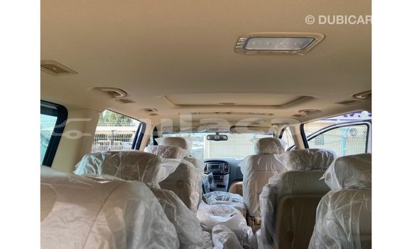 Acheter Import Voiture Hyundai Accent Gris à Import - Dubai, Central Acheter Import Voiture Hyundai Accent Gris à Import - Dubai, Central