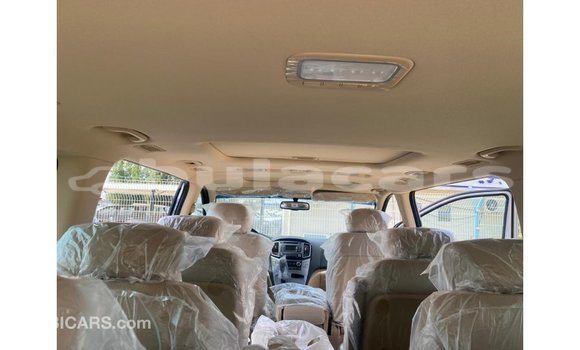 Acheter Import Voiture Hyundai Accent Gris à Import - Dubai, Central Acheter Import Voiture Hyundai Accent Gris à Import - Dubai, Central