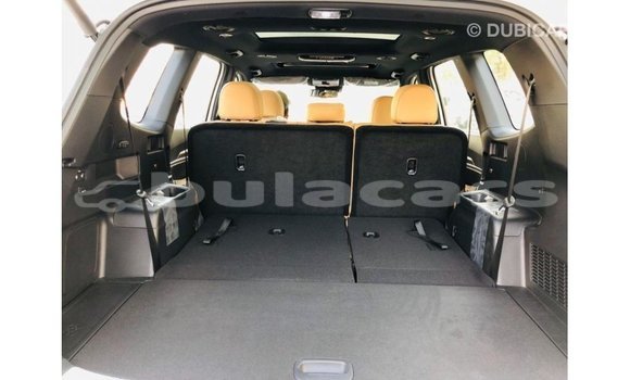 Acheter Import Voiture Kia Carens Blanc à Import - Dubai, Central Acheter Import Voiture Kia Carens Blanc à Import - Dubai, Central