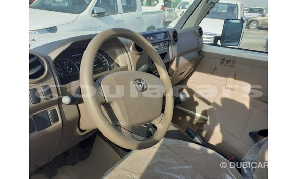 Buy Import Toyota Land Cruiser White Car in Import - Dubai in Central Buy Import Toyota Land Cruiser White Car in Import - Dubai in Central
