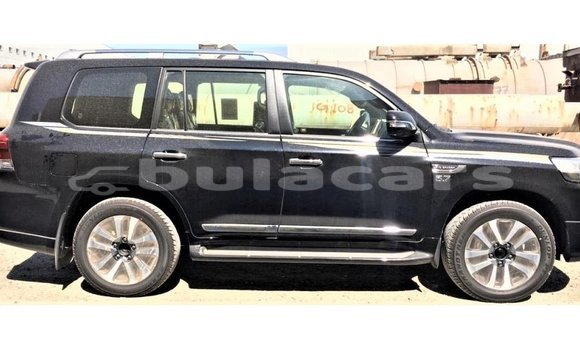 Buy Import Toyota Land Cruiser Black Car in Import - Dubai in Central Buy Import Toyota Land Cruiser Black Car in Import - Dubai in Central