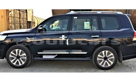 Buy Import Toyota Land Cruiser Black Car in Import - Dubai in Central Buy Import Toyota Land Cruiser Black Car in Import - Dubai in Central
