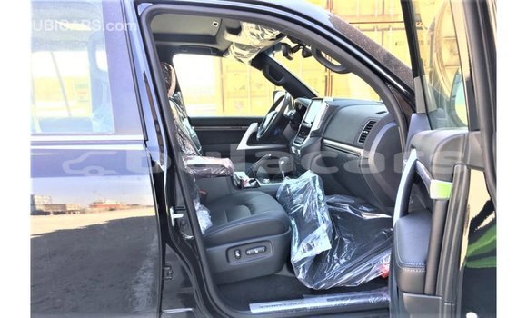 Buy Import Toyota Land Cruiser Black Car in Import - Dubai in Central Buy Import Toyota Land Cruiser Black Car in Import - Dubai in Central