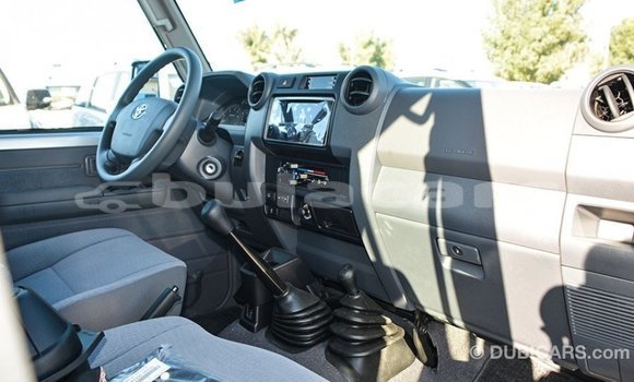 Buy Import Toyota Land Cruiser Grey Car in Import - Dubai in Central Buy Import Toyota Land Cruiser Grey Car in Import - Dubai in Central