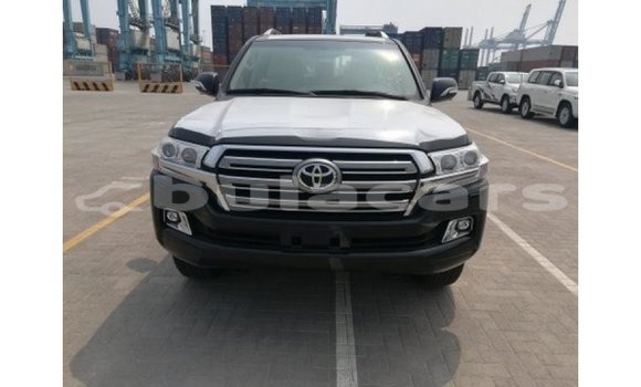 Acheter Import Voiture Toyota Land Cruiser Noir à Import - Dubai, Central Acheter Import Voiture Toyota Land Cruiser Noir à Import - Dubai, Central