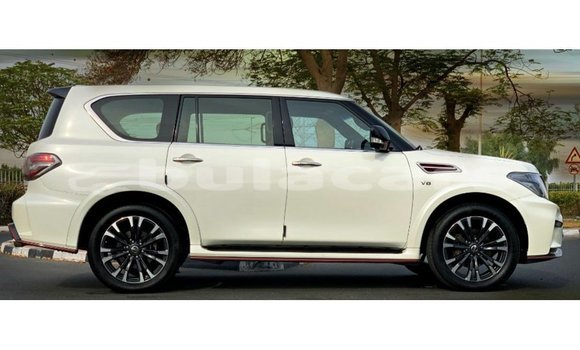 Buy Import Nissan Patrol White Car in Import - Dubai in Central Buy Import Nissan Patrol White Car in Import - Dubai in Central