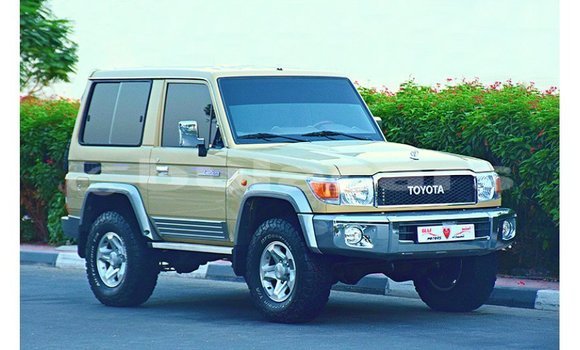 Buy Import Toyota Land Cruiser Beige Car in Import - Dubai in Central Buy Import Toyota Land Cruiser Beige Car in Import - Dubai in Central