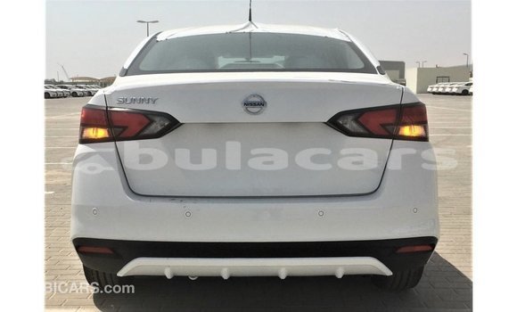 Acheter Import Voiture Nissan Sunny Blanc à Import - Dubai, Central Acheter Import Voiture Nissan Sunny Blanc à Import - Dubai, Central