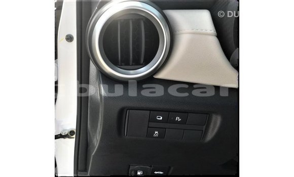 Acheter Import Voiture Nissan Sunny Blanc à Import - Dubai, Central Acheter Import Voiture Nissan Sunny Blanc à Import - Dubai, Central