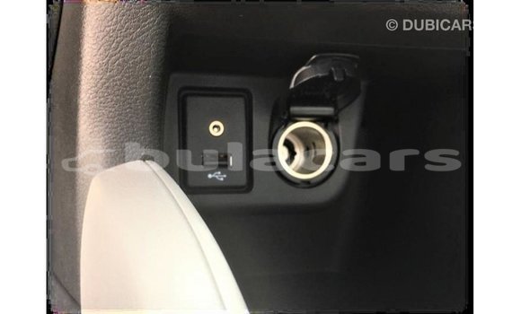 Acheter Import Voiture Nissan Sunny Blanc à Import - Dubai, Central Acheter Import Voiture Nissan Sunny Blanc à Import - Dubai, Central