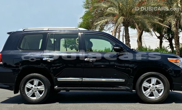 Buy Import Toyota Land Cruiser Black Car in Import - Dubai in Central Buy Import Toyota Land Cruiser Black Car in Import - Dubai in Central
