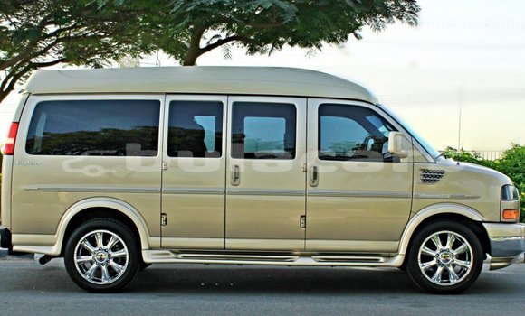 Buy Import GMC Acadia Other Car in Import - Dubai in Central Buy Import GMC Acadia Other Car in Import - Dubai in Central