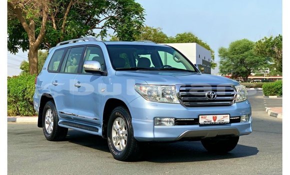 Buy Import Toyota Land Cruiser Blue Car in Import - Dubai in Central Buy Import Toyota Land Cruiser Blue Car in Import - Dubai in Central