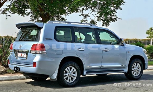 Buy Import Toyota Land Cruiser Blue Car in Import - Dubai in Central Buy Import Toyota Land Cruiser Blue Car in Import - Dubai in Central