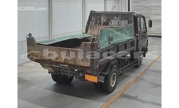 Buy Import Nissan 350Z Brown Car in Import - Dubai in Central Buy Import Nissan 350Z Brown Car in Import - Dubai in Central