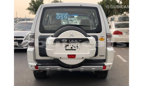 Buy Import Mitsubishi Pajero White Car in Import - Dubai in Central Buy Import Mitsubishi Pajero White Car in Import - Dubai in Central