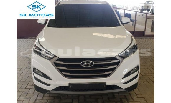 Buy Import Hyundai Tucson White Car in Import - Dubai in Central Buy Import Hyundai Tucson White Car in Import - Dubai in Central