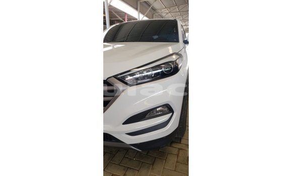 Buy Import Hyundai Tucson White Car in Import - Dubai in Central Buy Import Hyundai Tucson White Car in Import - Dubai in Central