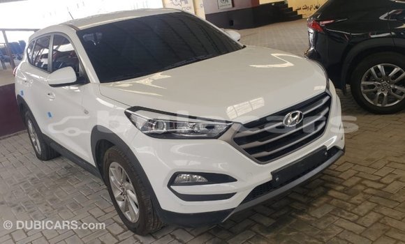 Buy Import Hyundai Tucson White Car in Import - Dubai in Central Buy Import Hyundai Tucson White Car in Import - Dubai in Central