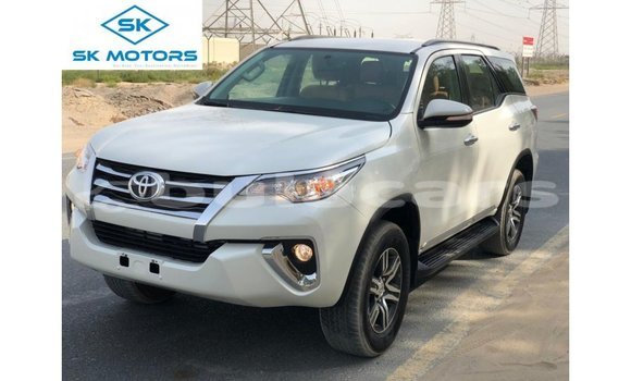Buy Import Toyota Fortuner White Car in Import - Dubai in Central