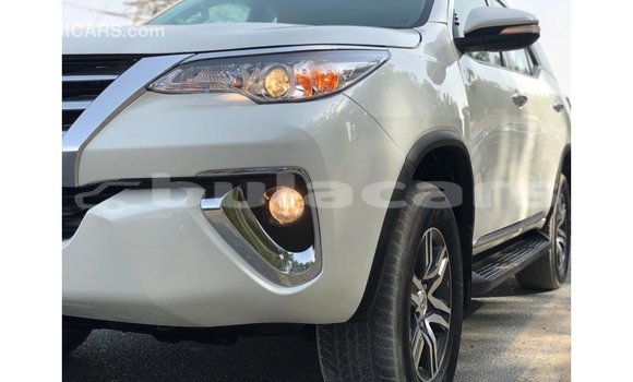 Buy Import Toyota Fortuner White Car in Import - Dubai in Central Buy Import Toyota Fortuner White Car in Import - Dubai in Central