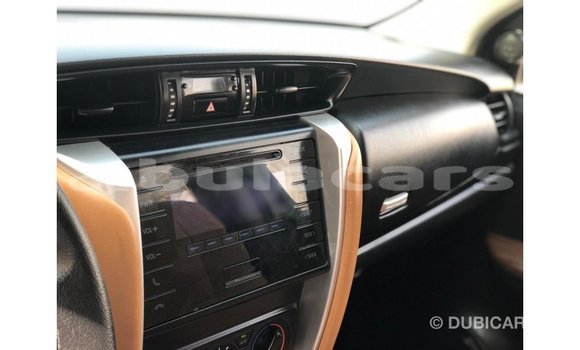 Buy Import Toyota Fortuner White Car in Import - Dubai in Central Buy Import Toyota Fortuner White Car in Import - Dubai in Central