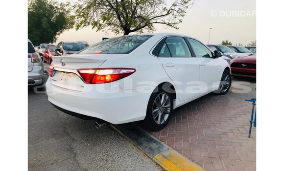 Buy Import Toyota Camry White Car in Import - Dubai in Central Buy Import Toyota Camry White Car in Import - Dubai in Central