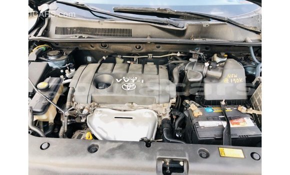 Buy Import Toyota 4Runner Black Car in Import - Dubai in Central Buy Import Toyota 4Runner Black Car in Import - Dubai in Central