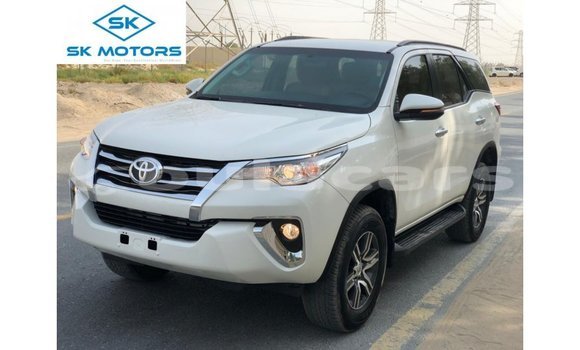 Buy Import Toyota Fortuner White Car in Import - Dubai in Central