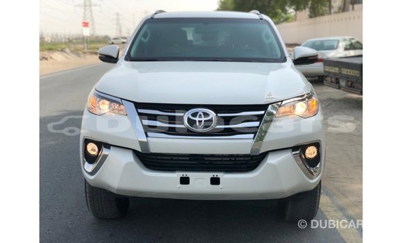Buy Import Toyota Fortuner White Car in Import - Dubai in Central Buy Import Toyota Fortuner White Car in Import - Dubai in Central