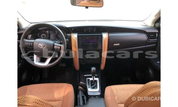 Buy Import Toyota Fortuner White Car in Import - Dubai in Central Buy Import Toyota Fortuner White Car in Import - Dubai in Central