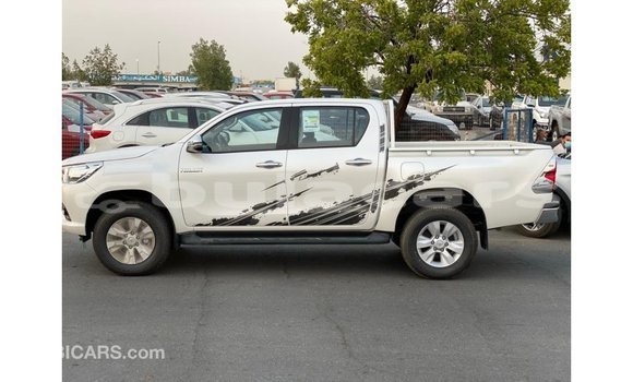 Buy Import Toyota Hilux White Car in Import - Dubai in Central Buy Import Toyota Hilux White Car in Import - Dubai in Central