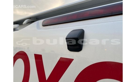 Buy Import Toyota Hilux White Car in Import - Dubai in Central Buy Import Toyota Hilux White Car in Import - Dubai in Central