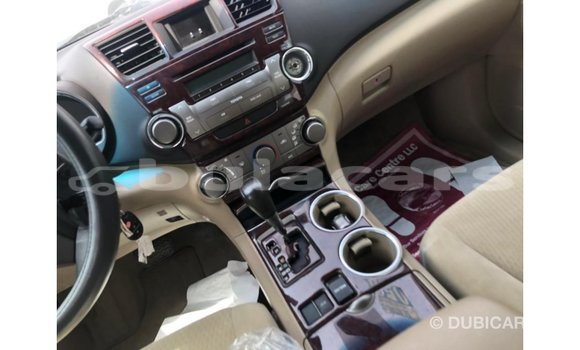 Buy Import Toyota Highlander Other Car in Import - Dubai in Central Buy Import Toyota Highlander Other Car in Import - Dubai in Central