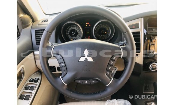 Buy Import Mitsubishi Pajero Black Car in Import - Dubai in Central Buy Import Mitsubishi Pajero Black Car in Import - Dubai in Central