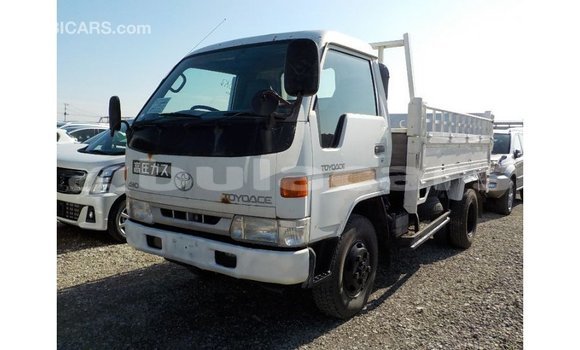 Acheter Import Voiture Toyota Dyna Blanc à Import - Dubai, Central Acheter Import Voiture Toyota Dyna Blanc à Import - Dubai, Central