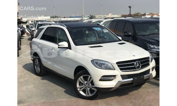 Buy Import Mercedes-Benz 190 White Car in Import - Dubai in Central Buy Import Mercedes-Benz 190 White Car in Import - Dubai in Central