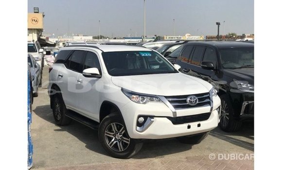 Buy Import Toyota Fortuner White Car in Import - Dubai in Central Buy Import Toyota Fortuner White Car in Import - Dubai in Central