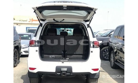 Buy Import Toyota Fortuner White Car in Import - Dubai in Central Buy Import Toyota Fortuner White Car in Import - Dubai in Central