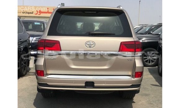 Buy Import Toyota Land Cruiser Other Car in Import - Dubai in Central Buy Import Toyota Land Cruiser Other Car in Import - Dubai in Central