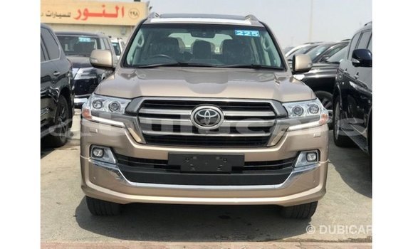 Buy Import Toyota Land Cruiser Other Car in Import - Dubai in Central Buy Import Toyota Land Cruiser Other Car in Import - Dubai in Central
