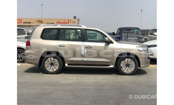 Buy Import Toyota Land Cruiser Other Car in Import - Dubai in Central Buy Import Toyota Land Cruiser Other Car in Import - Dubai in Central
