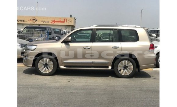 Buy Import Toyota Land Cruiser Other Car in Import - Dubai in Central Buy Import Toyota Land Cruiser Other Car in Import - Dubai in Central