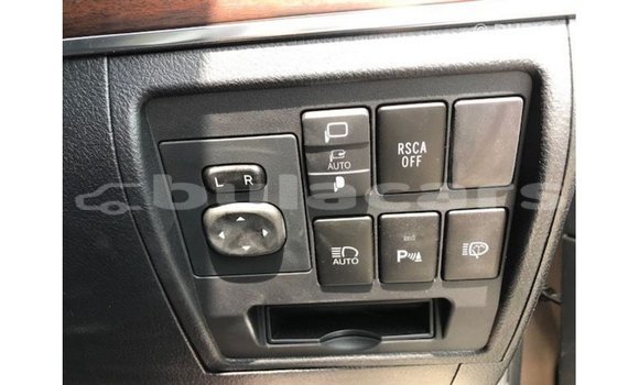 Buy Import Toyota Land Cruiser Other Car in Import - Dubai in Central Buy Import Toyota Land Cruiser Other Car in Import - Dubai in Central