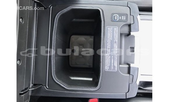 Buy Import Toyota Land Cruiser White Car in Import - Dubai in Central Buy Import Toyota Land Cruiser White Car in Import - Dubai in Central