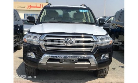 Acheter Import Voiture Toyota Land Cruiser Noir à Import - Dubai, Central Acheter Import Voiture Toyota Land Cruiser Noir à Import - Dubai, Central