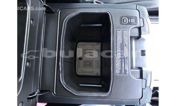 Buy Import Toyota Land Cruiser White Car in Import - Dubai in Central Buy Import Toyota Land Cruiser White Car in Import - Dubai in Central